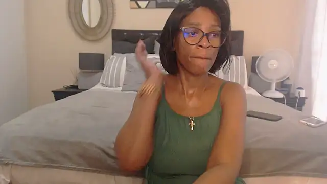 Snapshot of Creamyass22 chatting on 02/04/25, 03:15 Creamyass22 online show from 02/04/25, 03:15