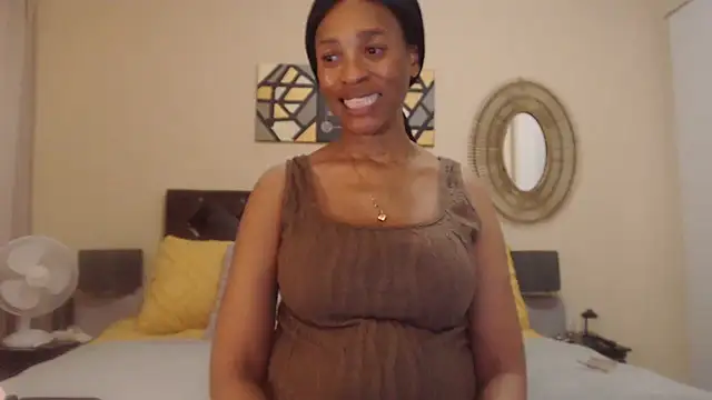 Snapshot of Creamyass22 chatting on 11/28/25, 06:43 Creamyass22 online show from 11/28/25, 06:43