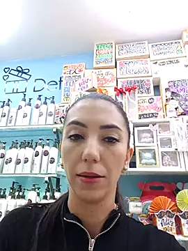 LunaZambrano online show from 10/24/25, 06:37