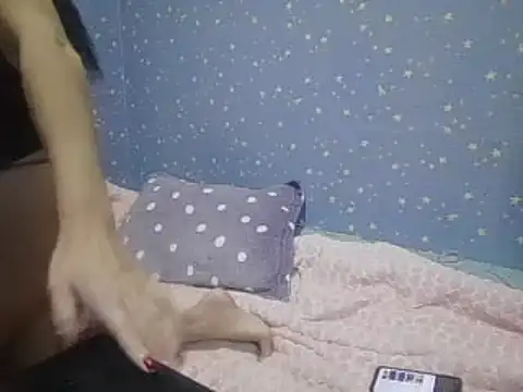 Snapshot of --Karina-- chatting on 12/15/24, 06:37 --Karina-- online show from 12/15/24, 06:37