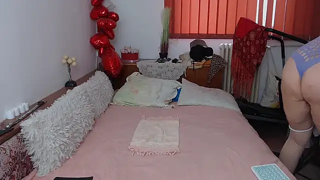 MilfDolores online show from 04/04/26, 06:44