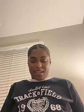 CandyLuxxxx online show from 12/11/24, 11:21