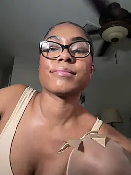 CandyLuxxxx online show from 03/01/25, 12:07