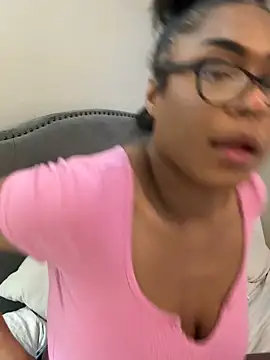 CandyLuxxxx online show from 03/04/25, 10:49