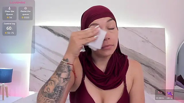 aisha vs online show from 04/11/26, 12:31