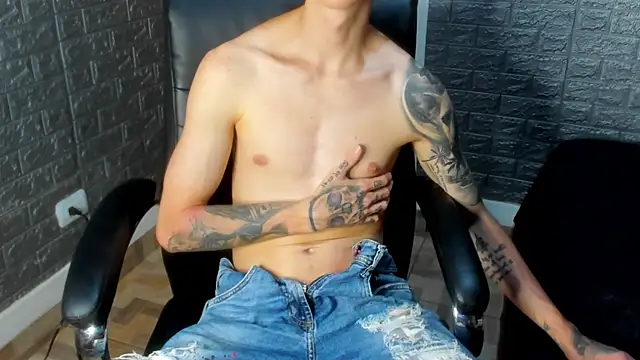 Snapshot of Dmtry6 chatting on 11/09/25, 11:58 Dmtry6 online show from 11/09/25, 11:58