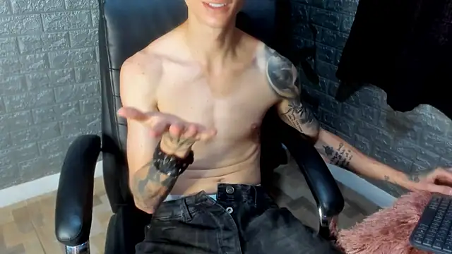 Snapshot of Dmtry6 chatting on 11/28/25, 05:48 Dmtry6 online show from 11/28/25, 05:48