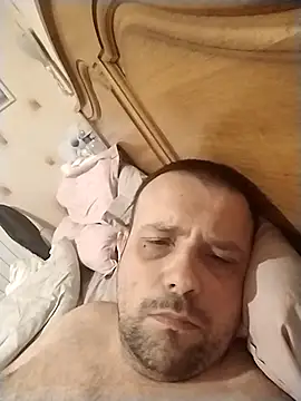 manubm03 online show from 02/13/26, 07:37