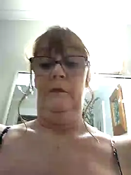 Snapshot of bellaau chatting on 01/17/25, 07:08 bellaau online show from 01/17/25, 07:08