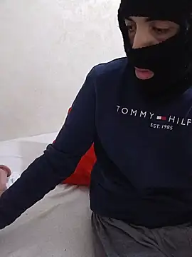 Snapshot of arabqueen chatting on 11/26/25, 07:37 arabqueen online show from 11/26/25, 07:37