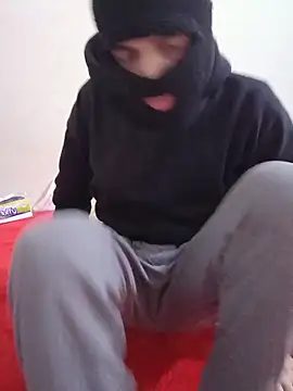 Snapshot of arabqueen chatting on 12/17/25, 08:26 arabqueen online show from 12/17/25, 08:26