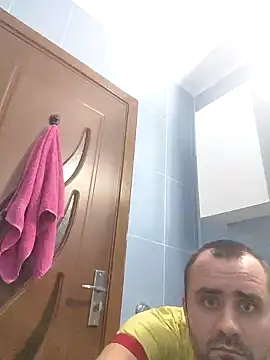 Snapshot of Govora chatting on 12/19/24, 06:12 Govora online show from 12/19/24, 06:12