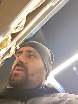 Snapshot of Govora chatting on 02/16/25, 10:54 Govora online show from 02/16/25, 10:54