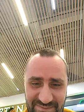 Snapshot of Govora chatting on 03/10/25, 07:40 Govora online show from 03/10/25, 07:40