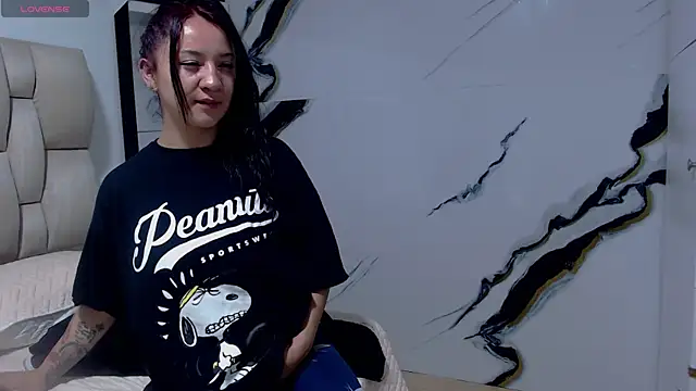 Snapshot of nicol_furyy chatting on 06/16/26, 11:35 nicol furyy online show from 06/16/26, 11:35