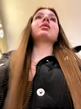 KrisMagnoly online show from 10/31/25, 03:13