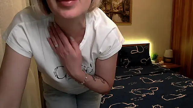 sensualEmilia online show from 05/26/26, 06:48