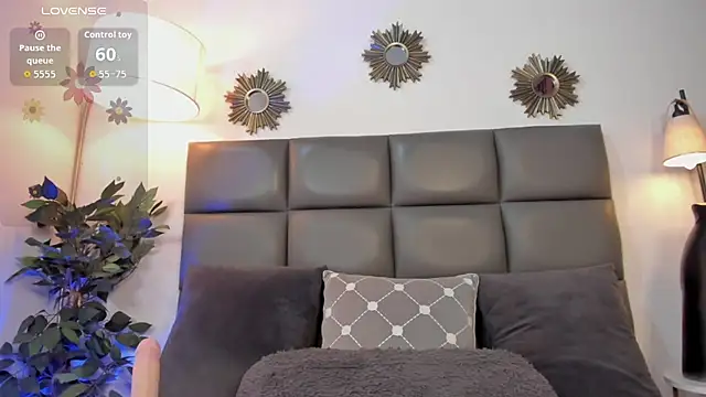 Antonellachic73 online show from 07/11/26, 12:35