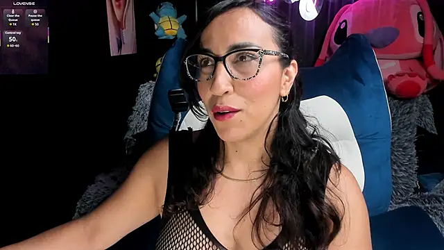 Katiehill 1 online show from 11/24/25, 10:53