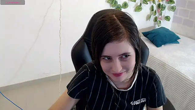 tania sweet   online show from 01/17/25, 07:05