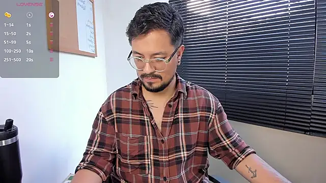 DaviidEvans  online show from 12/19/24, 08:13