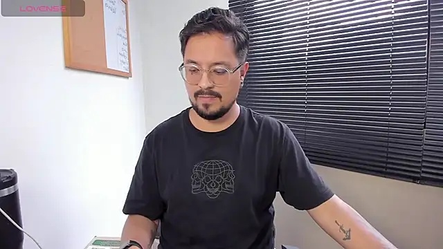 DaviidEvans  online show from 12/21/24, 05:29