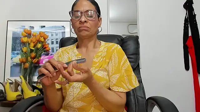 Snapshot of Aries_Mature chatting on 12/02/25, 04:24 Aries Mature online show from 12/02/25, 04:24