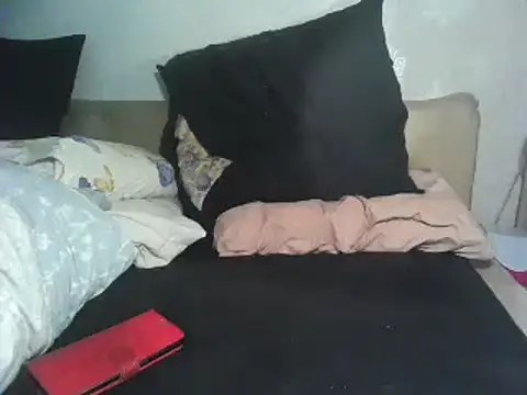 Snapshot of Alma_Evelynne chatting on 09/24/25, 11:52 Alma Evelynne online show from 09/24/25, 11:52