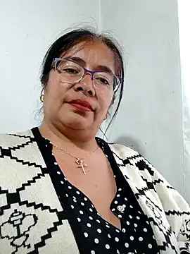 Snapshot of __valentina18 chatting on 12/30/24, 08:36   valentina18 online show from 12/30/24, 08:36
