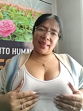 Snapshot of __valentina18 chatting on 04/30/26, 08:57 valentina18 online show from 04/30/26, 08:57