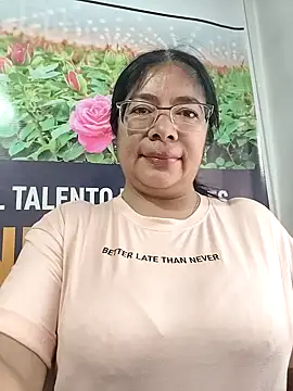 Snapshot of __valentina18 chatting on 05/26/26, 12:23 valentina18 online show from 05/26/26, 12:23