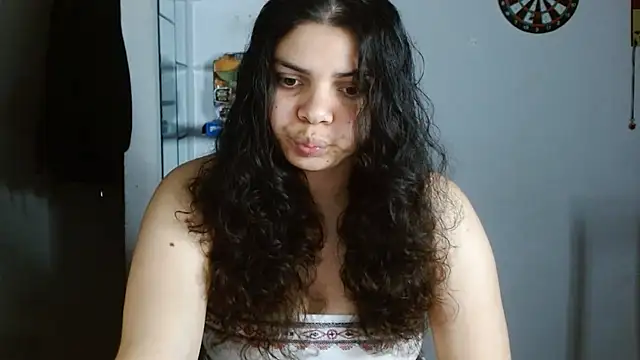 Snapshot of Nikkykora15 chatting on 05/27/26, 01:24 Nikkykora15 online show from 05/27/26, 01:24