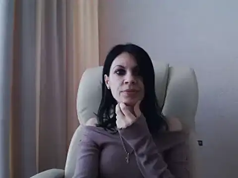 Snapshot of InjaAtHome chatting on 02/15/25, 08:44 InjaAtHome online show from 02/15/25, 08:44