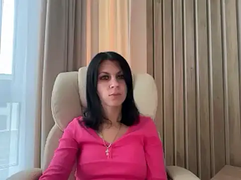 Snapshot of InjaAtHome chatting on 10/19/25, 01:01 InjaAtHome online show from 10/19/25, 01:01