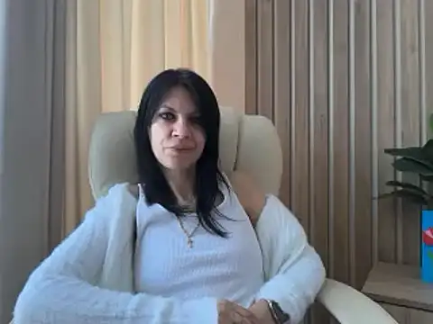 Snapshot of InjaAtHome chatting on 04/22/26, 05:54 InjaAtHome online show from 04/22/26, 05:54