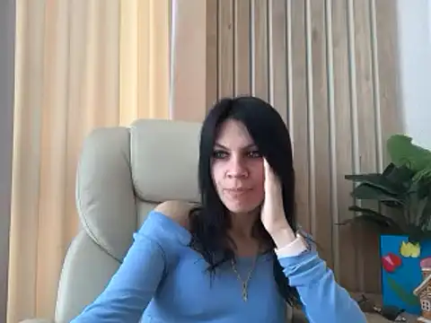 Snapshot of InjaAtHome chatting on 05/14/26, 05:25 InjaAtHome online show from 05/14/26, 05:25