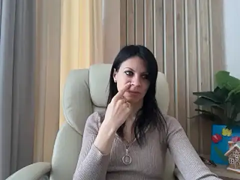 Snapshot of InjaAtHome chatting on 05/23/26, 08:07 InjaAtHome online show from 05/23/26, 08:07
