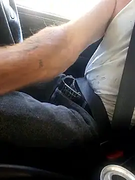 wilfukany1 online show from 04/19/26, 12:22