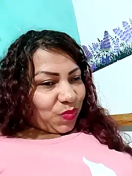 Snapshot of Alyona21 chatting on 02/04/26, 02:39 Alyona21 online show from 02/04/26, 02:39