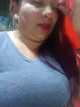 Snapshot of Alyona21 chatting on 06/30/26, 11:39 Alyona21 online show from 06/30/26, 11:39