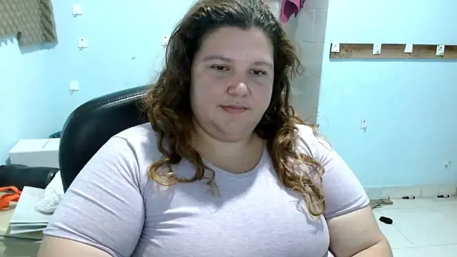 Snapshot of squirt322bbw chatting on 10/22/25, 07:35 squirt322bbw online show from 10/22/25, 07:35