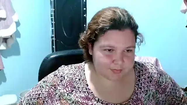 Snapshot of squirt322bbw chatting on 10/25/25, 12:18 squirt322bbw online show from 10/25/25, 12:18