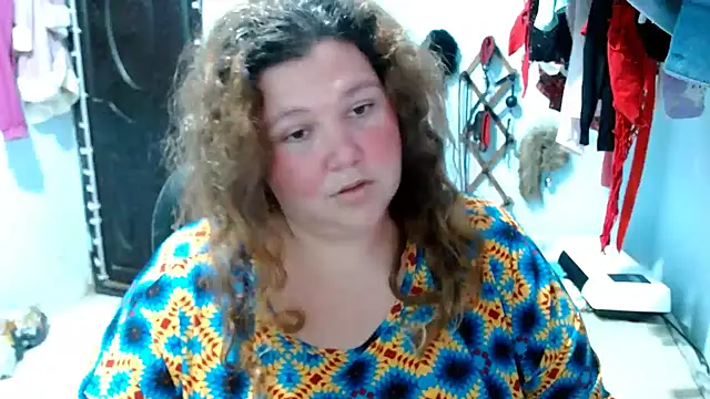 Snapshot of squirt322bbw chatting on 12/04/25, 07:44 squirt322bbw online show from 12/04/25, 07:44