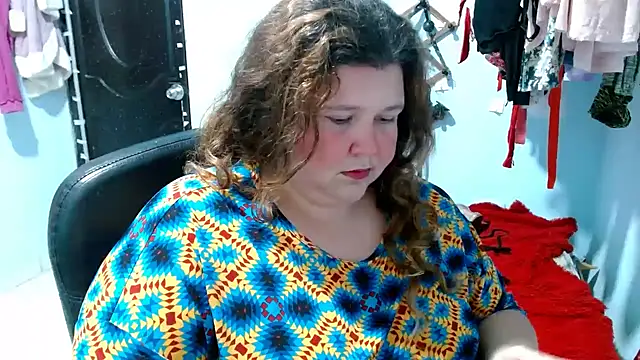 Snapshot of squirt322bbw chatting on 12/15/25, 07:18 squirt322bbw online show from 12/15/25, 07:18