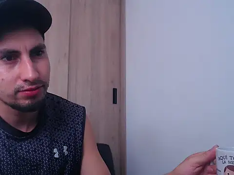 Snapshot of ChrisDamon chatting on 10/05/25, 01:53 ChrisDamon online show from 10/05/25, 01:53