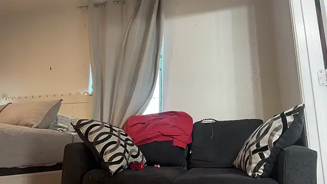 Snapshot of daddyminor7 chatting on 10/16/25, 01:06 daddyminor7 online show from 10/16/25, 01:06