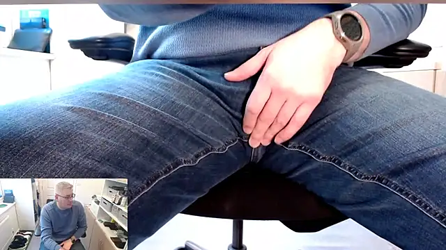 RicRockhard online show from 10/25/25, 10:12