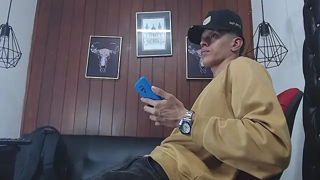 GaboReyes online show from 03/11/25, 03:37