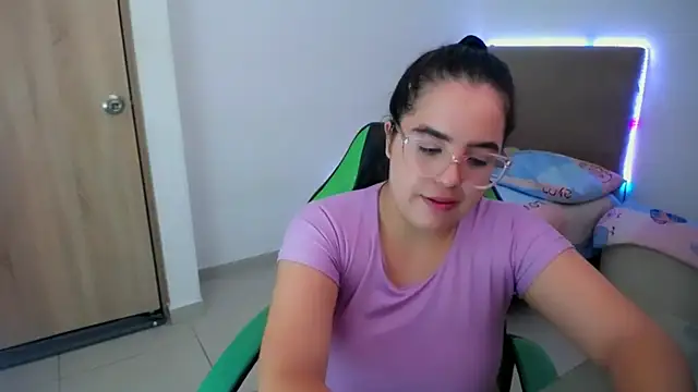  alicia z online show from 03/19/25, 08:54