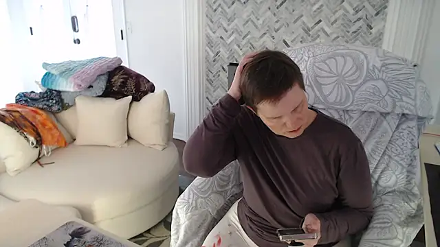 AuroraWillows online show from 01/07/26, 07:05